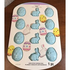 NEW! Celebrate It Easter Spring NonStick Cookie Baking Pan Sheet Mold Soap Bunny
